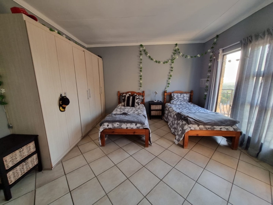 3 Bedroom Property for Sale in Langenhovenpark Free State